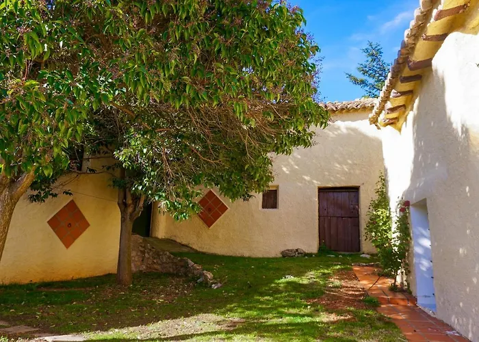 Masia La Sazadilla Con Piscina シャレー Albentosa