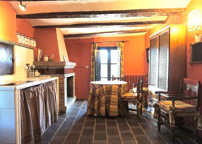 Masia La Sazadilla Con Piscina Albentosa