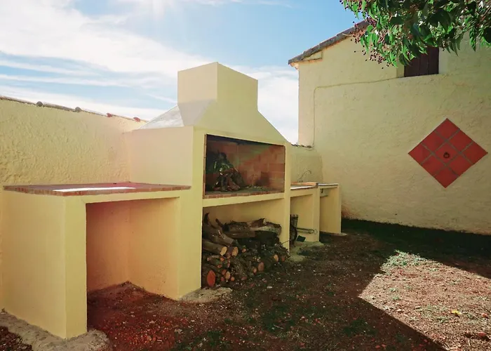 Masia La Sazadilla Con Piscina シャレー